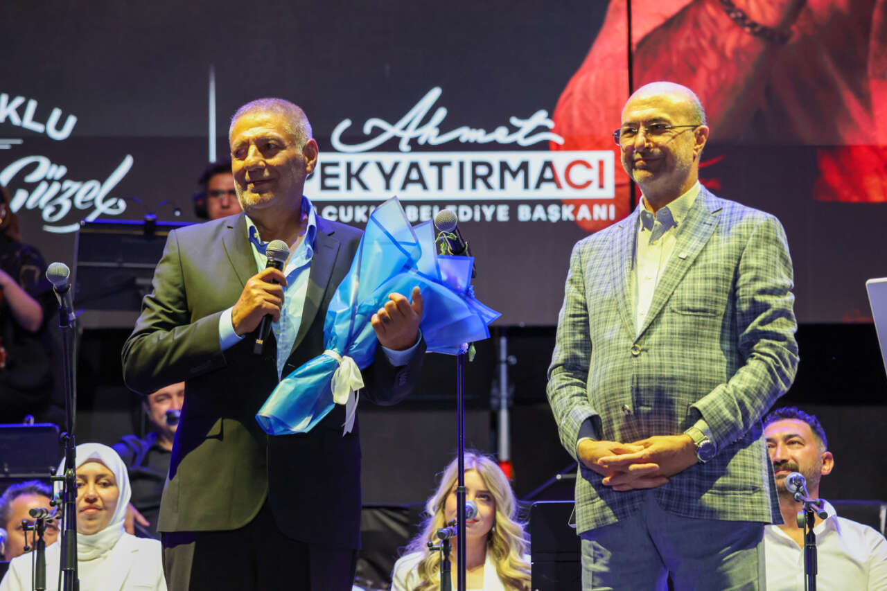 Selçuklu’da arabesk rüzgarı! Binlerce kişi efsanelerin şarkılarını söyledi 14